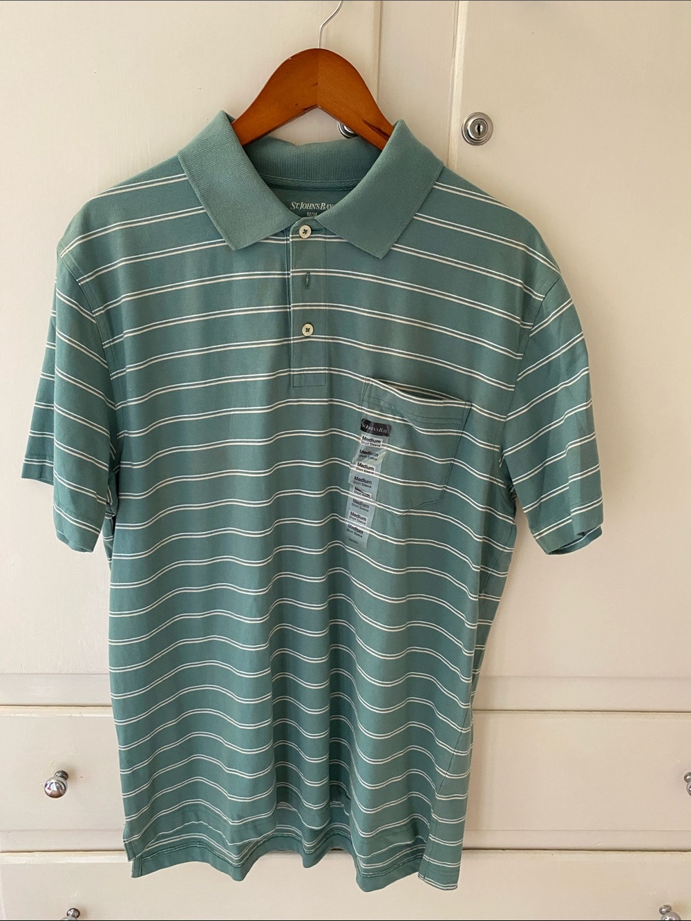 St. John’s Bay Green Striped Short Sleeve Men’s Shirt Size Medium Pocket NWT